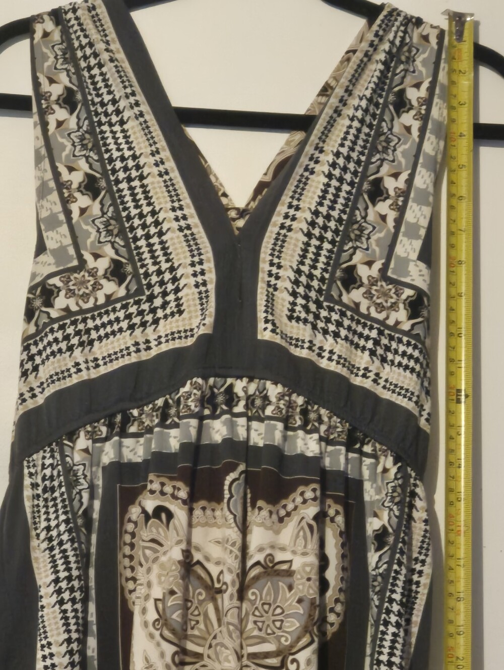 Dress - Picture 2 of 6